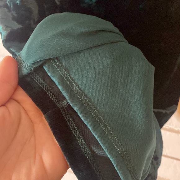 Lulu’s dark green velvet off the shoulder dress - Picture 7 of 9